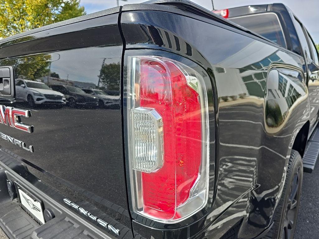 used 2022 GMC Canyon car, priced at $37,794