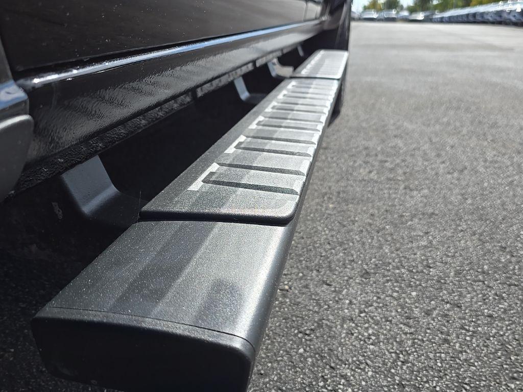 used 2022 GMC Canyon car, priced at $37,794