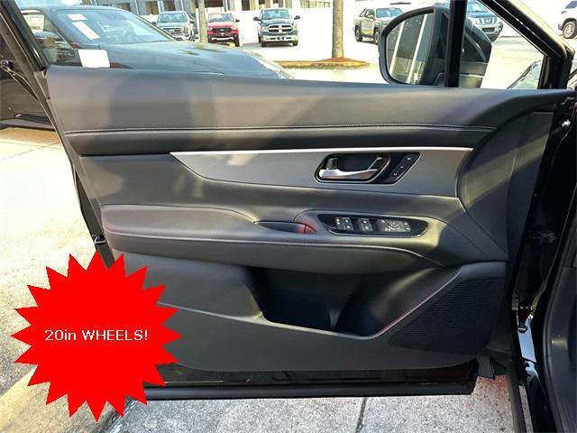 new 2025 Nissan Murano car, priced at $46,250