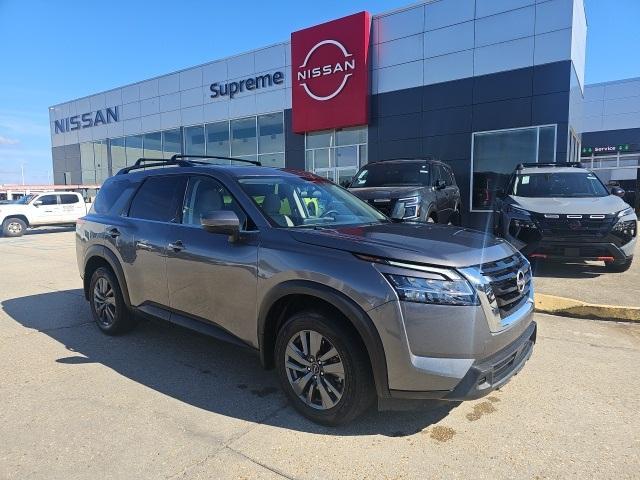 used 2022 Nissan Pathfinder car, priced at $22,900