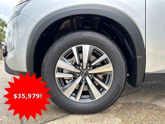 new 2025 Nissan Pathfinder car, priced at $35,979