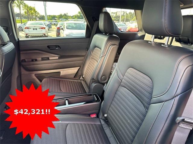 new 2025 Nissan Pathfinder car, priced at $42,321