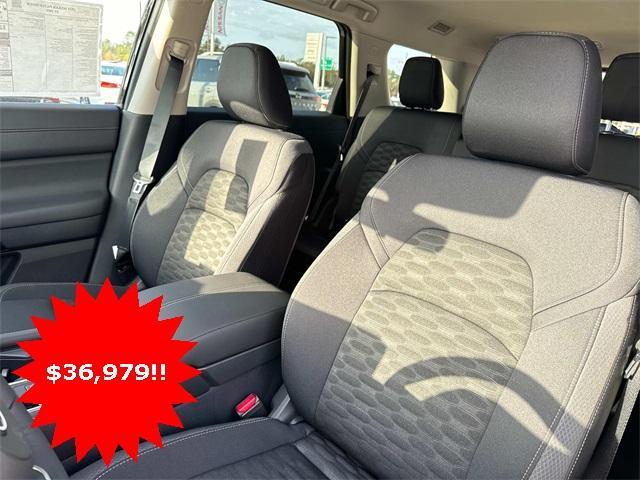 new 2025 Nissan Pathfinder car, priced at $38,164