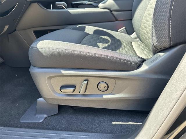 new 2025 Nissan Pathfinder car, priced at $34,500