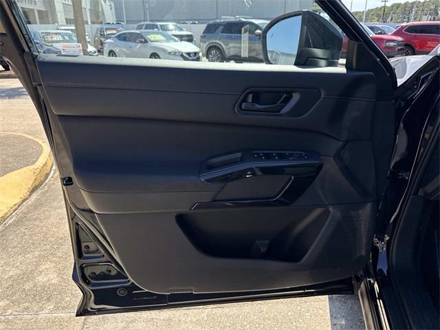 new 2025 Nissan Pathfinder car, priced at $34,500