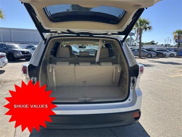 used 2015 Toyota Highlander car, priced at $18,700