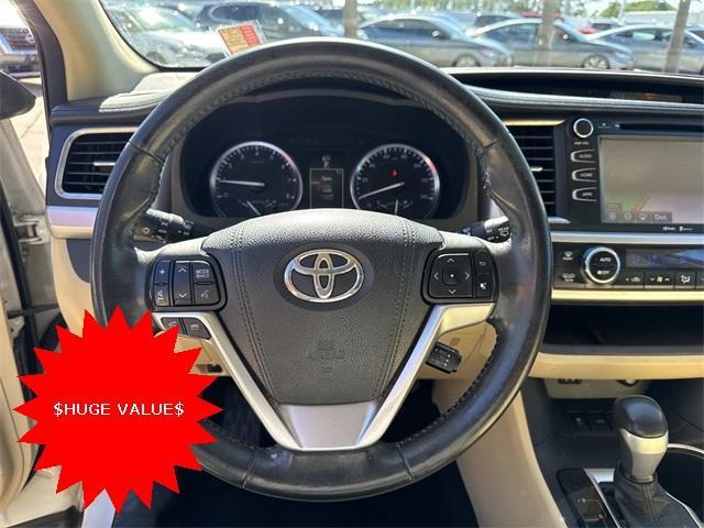 used 2015 Toyota Highlander car, priced at $18,700