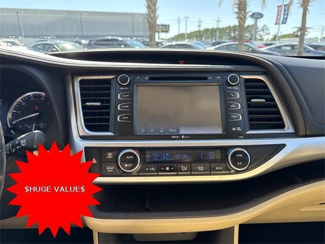 used 2015 Toyota Highlander car, priced at $18,700