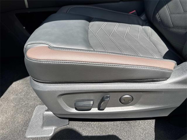 new 2025 Nissan Pathfinder car, priced at $48,500