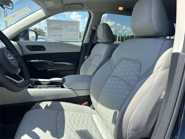 new 2025 Nissan Pathfinder car, priced at $33,900