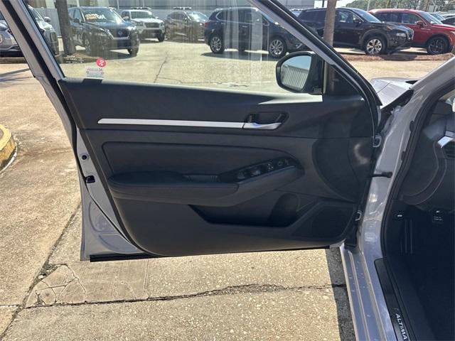 new 2025 Nissan Altima car, priced at $29,700