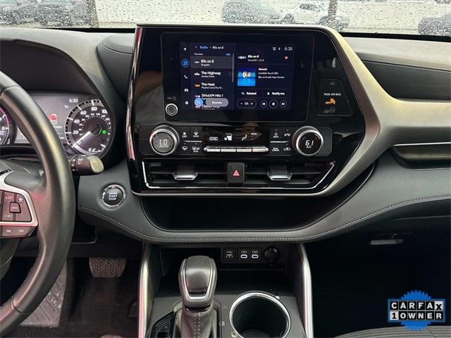 used 2023 Toyota Highlander car, priced at $34,800