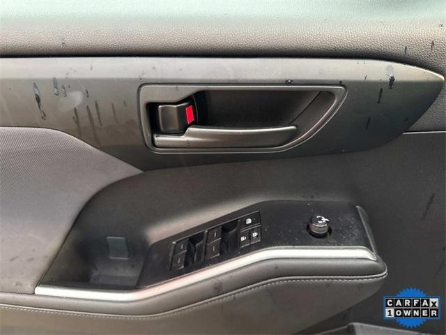 used 2023 Toyota Highlander car, priced at $34,800