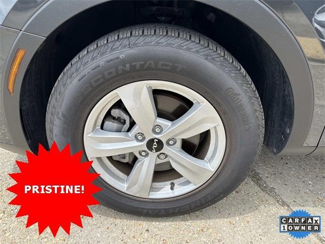 used 2024 Kia Sorento car, priced at $28,800