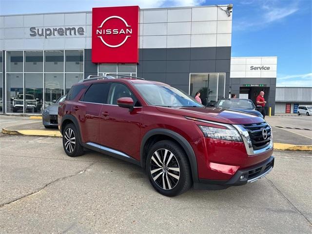 used 2023 Nissan Pathfinder car, priced at $37,800