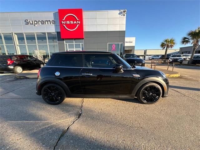 used 2022 MINI Hardtop car, priced at $26,500