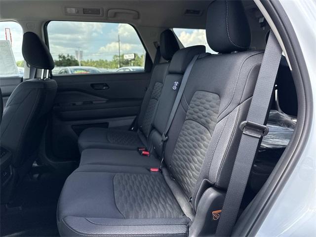 new 2025 Nissan Pathfinder car, priced at $37,500