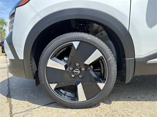 new 2025 Nissan Kicks car, priced at $30,200