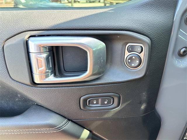 used 2021 Jeep Wrangler Unlimited car, priced at $35,300