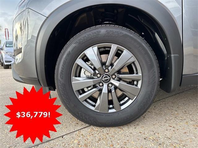 new 2025 Nissan Pathfinder car, priced at $38,118