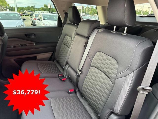 new 2025 Nissan Pathfinder car, priced at $38,118
