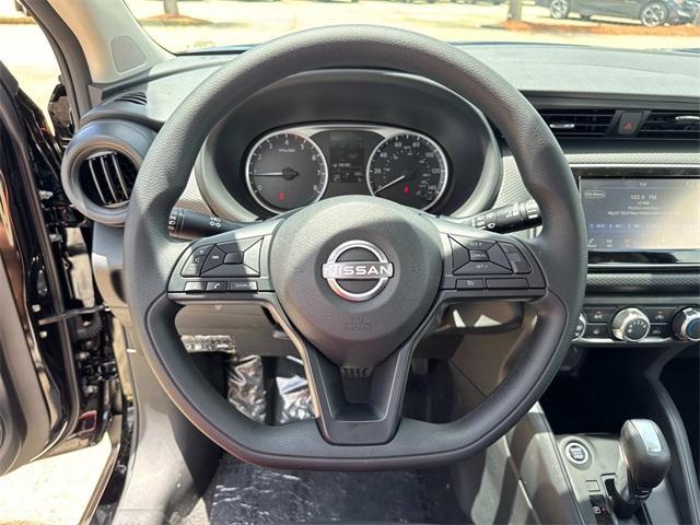 new 2025 Nissan Kicks Play car, priced at $23,350