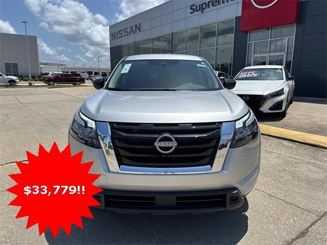 new 2025 Nissan Pathfinder car, priced at $34,585