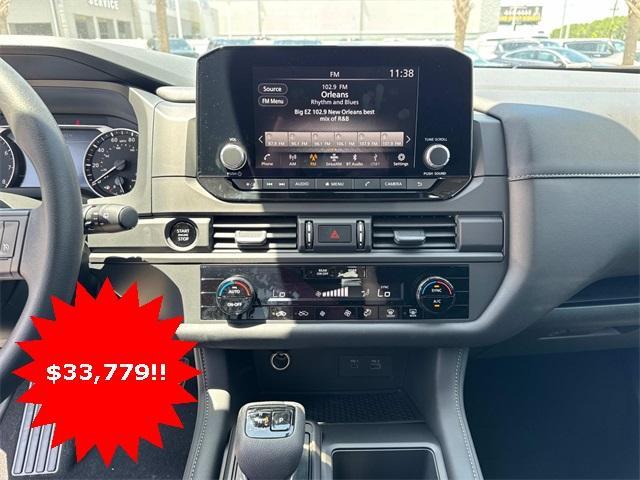 new 2025 Nissan Pathfinder car, priced at $34,585