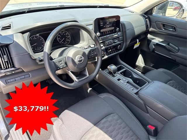new 2025 Nissan Pathfinder car, priced at $34,585