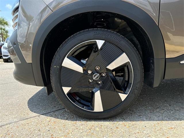 new 2025 Nissan Kicks car, priced at $28,602