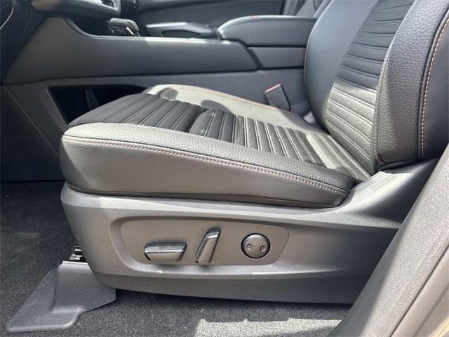 new 2025 Nissan Pathfinder car, priced at $38,400