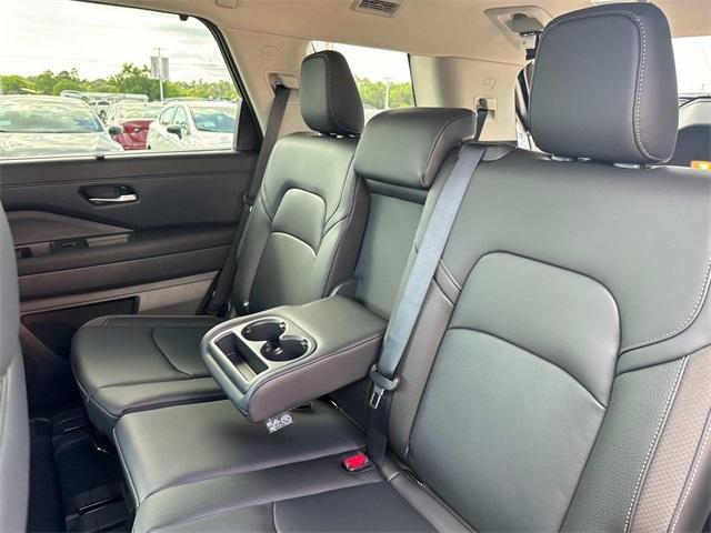 new 2025 Nissan Pathfinder car, priced at $42,800