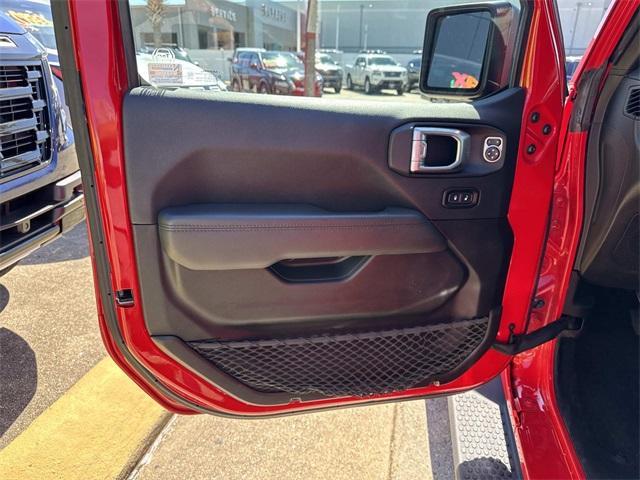 used 2021 Jeep Wrangler Unlimited car, priced at $33,900