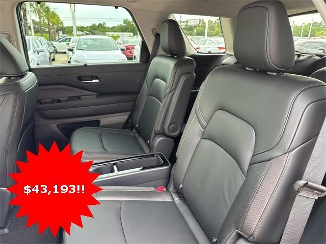 new 2025 Nissan Pathfinder car, priced at $43,193