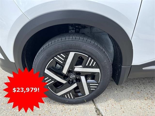 new 2025 Nissan Kicks car, priced at $23,979