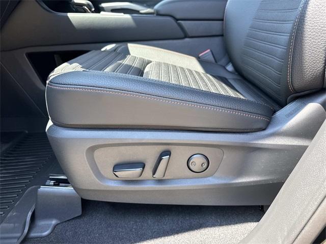 new 2025 Nissan Pathfinder car, priced at $43,900