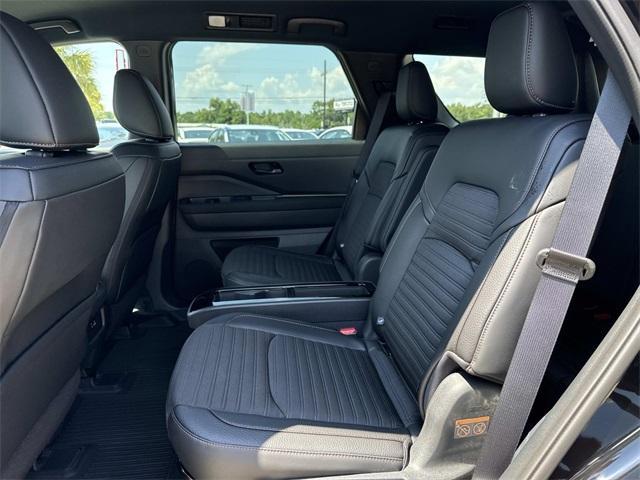 new 2025 Nissan Pathfinder car, priced at $43,900