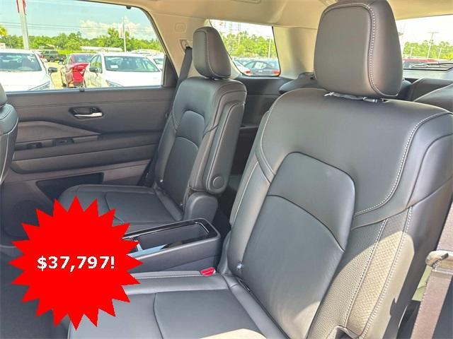 new 2025 Nissan Pathfinder car, priced at $37,797