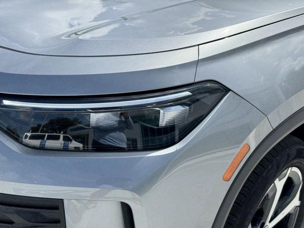 new 2025 Volkswagen Tiguan car, priced at $32,566