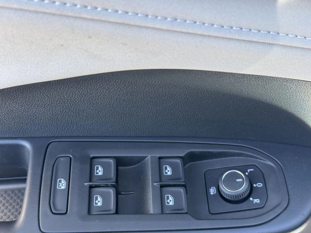 new 2025 Volkswagen Taos car, priced at $27,923