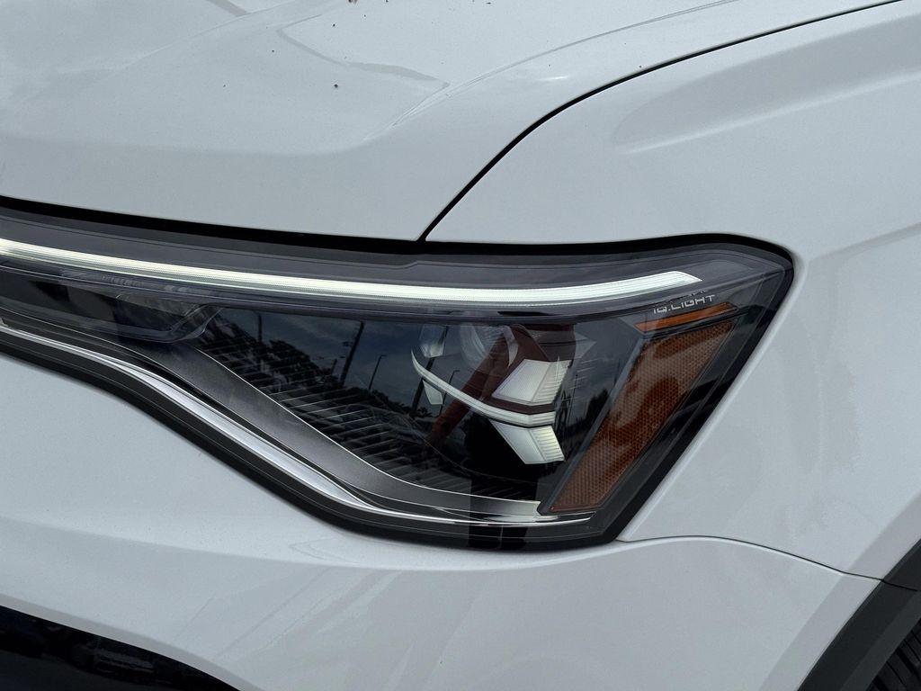 new 2025 Volkswagen Taos car, priced at $27,923