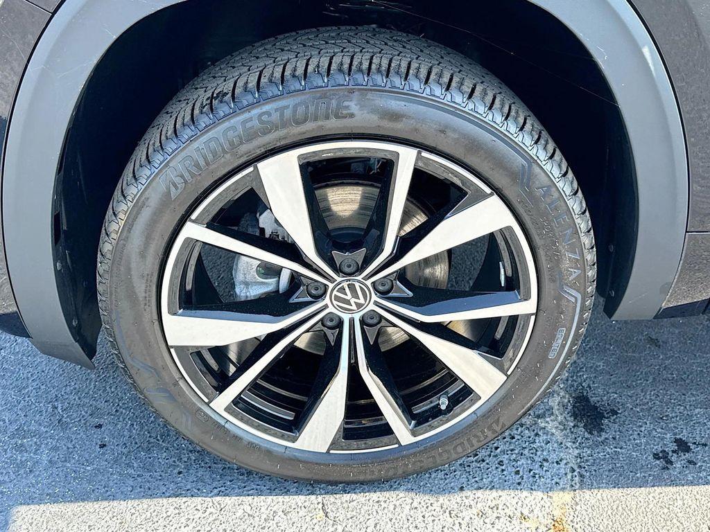 new 2025 Volkswagen Atlas Cross Sport car, priced at $49,369