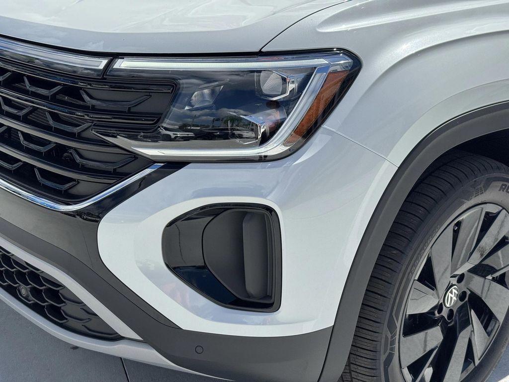 new 2026 Volkswagen Atlas Cross Sport car, priced at $43,170