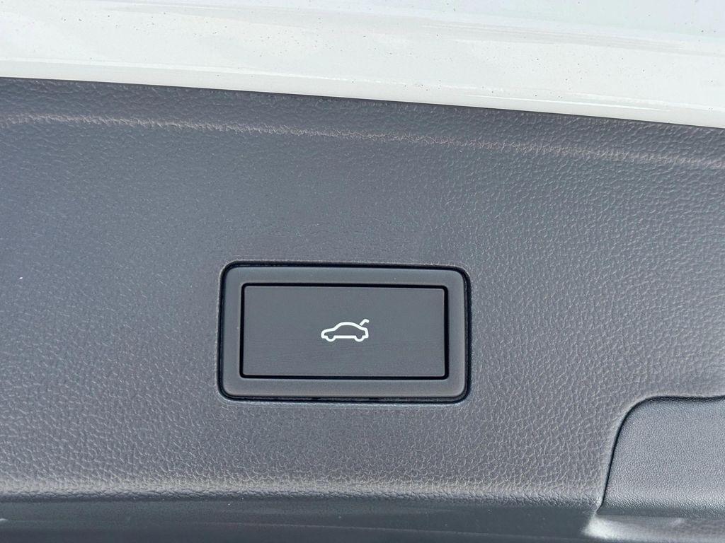 new 2026 Volkswagen Atlas Cross Sport car, priced at $43,170