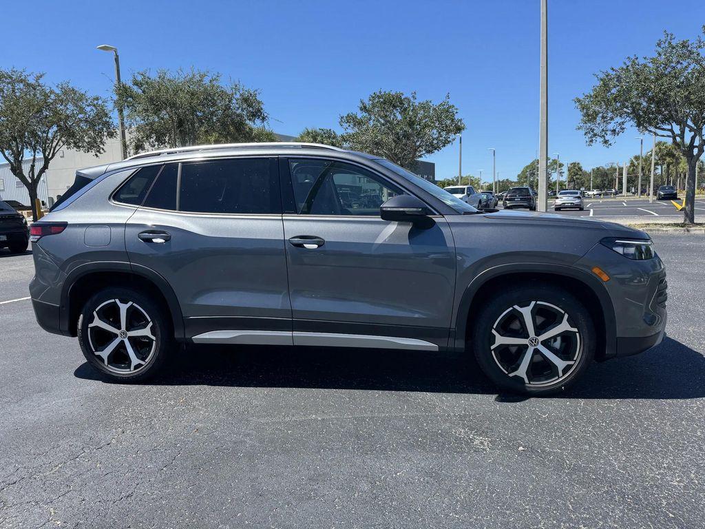 new 2025 Volkswagen Tiguan car, priced at $31,234