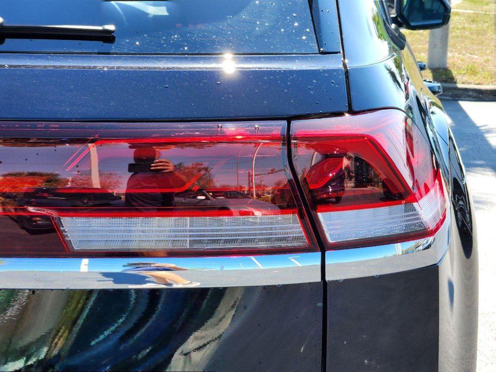 new 2025 Volkswagen Atlas Cross Sport car, priced at $44,385