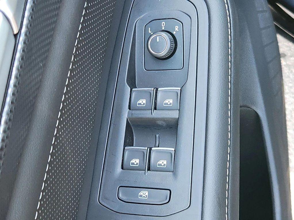 new 2025 Volkswagen Atlas Cross Sport car, priced at $44,385