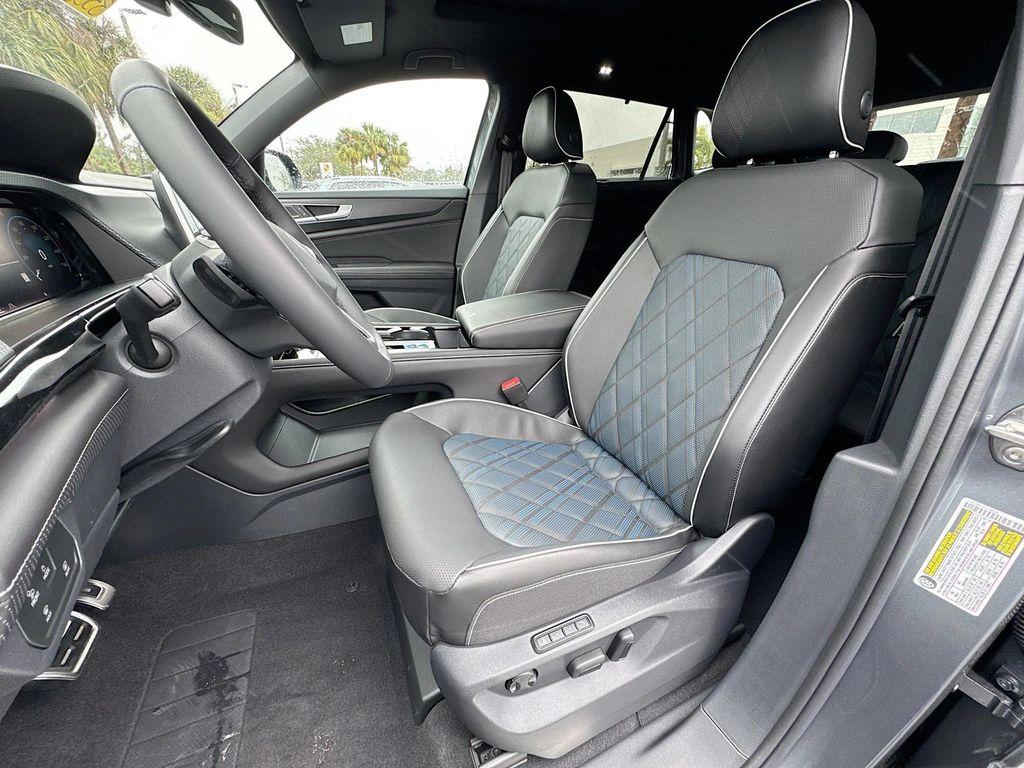 new 2025 Volkswagen Atlas Cross Sport car, priced at $49,224