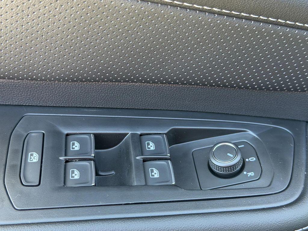 new 2026 Volkswagen Atlas car, priced at $44,832