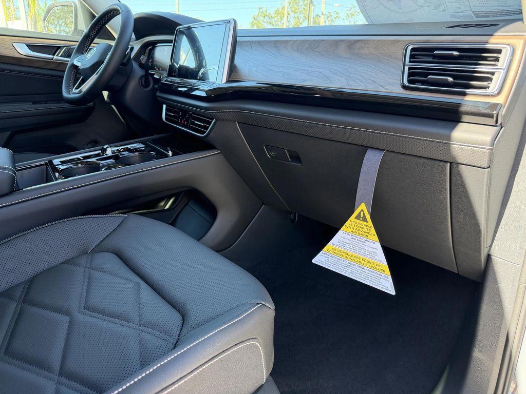 new 2026 Volkswagen Atlas car, priced at $44,832